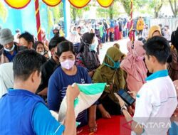 Operasi Pasar Jelang Ramadhan di Sampit Diserbu Warga