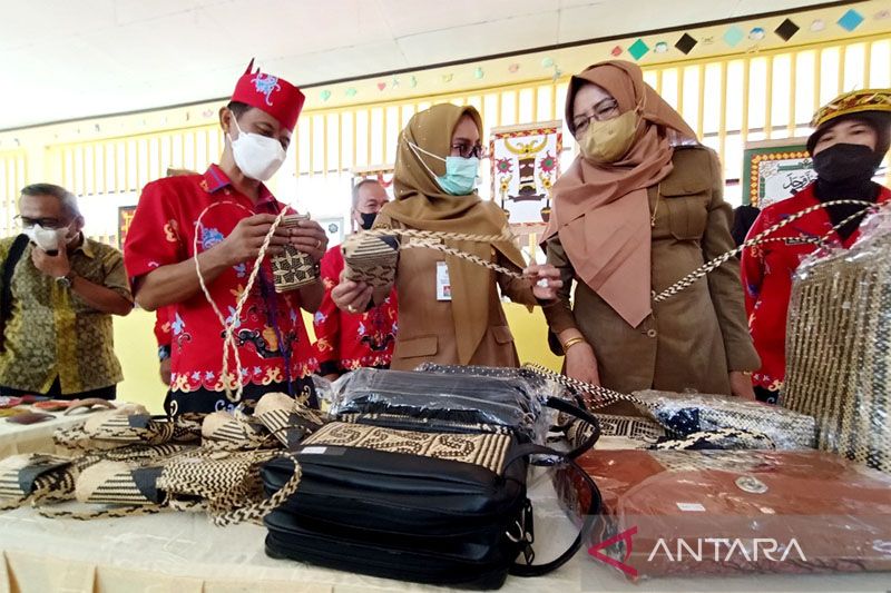 Angkat Kearifan Lokal, SMAN 1 Muara Teweh Gelar Expo 2022