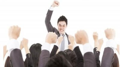 2 Strategi Mempertahankan Karyawan Anda