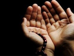 Doa Ziarah Kubur Menjelang Bulan Ramadhan 2022, Lengkap Dengan Tahlil