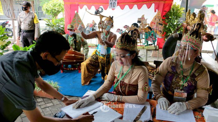 honor-petugas-kpps-pada-pemilu-2024-naik-jadi-rp-1-juta-anggaran-membengkak-hingga-rp-5-triliun_5d2b6de.jpg