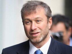 Roman Abramovich Diracun, Inggris Ungkit Peran Intelijen Rusia Yang Racun Novichok Pada 2018 Lalu