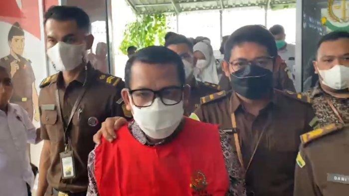 Sidang Vonis Terdakwa Pencabulan Dekan FISIP Unri Ditunda