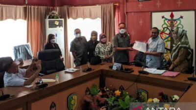 Banggar DPRD Terima Hasil Evaluasi LKPJ Wali Kota Palangka Raya 2021