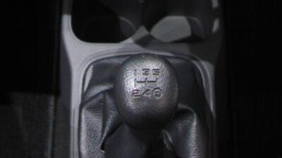 Berkendara Jarak Jauh Dengan Transmisi Manual, Ikuti Cara Ini Untuk Kenyamanan