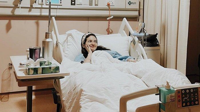 Enzy Storia Dirawat Di RS Setelah Liburan, Sempat Dikira Ketempelan Ternyata DBD