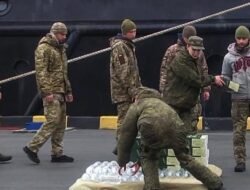 Rusia Tarik Mundur Pasukan, Ukraina Masih Gagal Rebut Pulau Ular