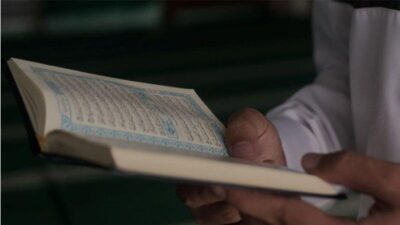Surat Al Kahfi Ayat 1-20 Dalam Tulisan Arab, Latin, Dan Artinya
