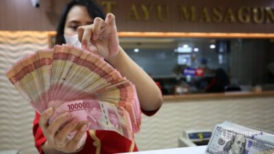 Jokowi Akui Beban Fiskal Berat, Rupiah Berpotensi Menuju Rp 15 Ribu