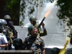 Militer Sri Lanka Serang Demonstran