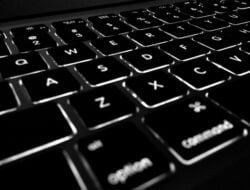 6 Cara Memperbaiki Keyboard Laptop yang Bermasalah