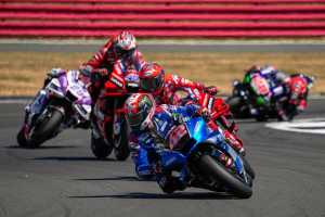 MotoGP Inggris 2022: Alex Rins Kecewa Gagal Menang meski Sempat Pimpin Balapan