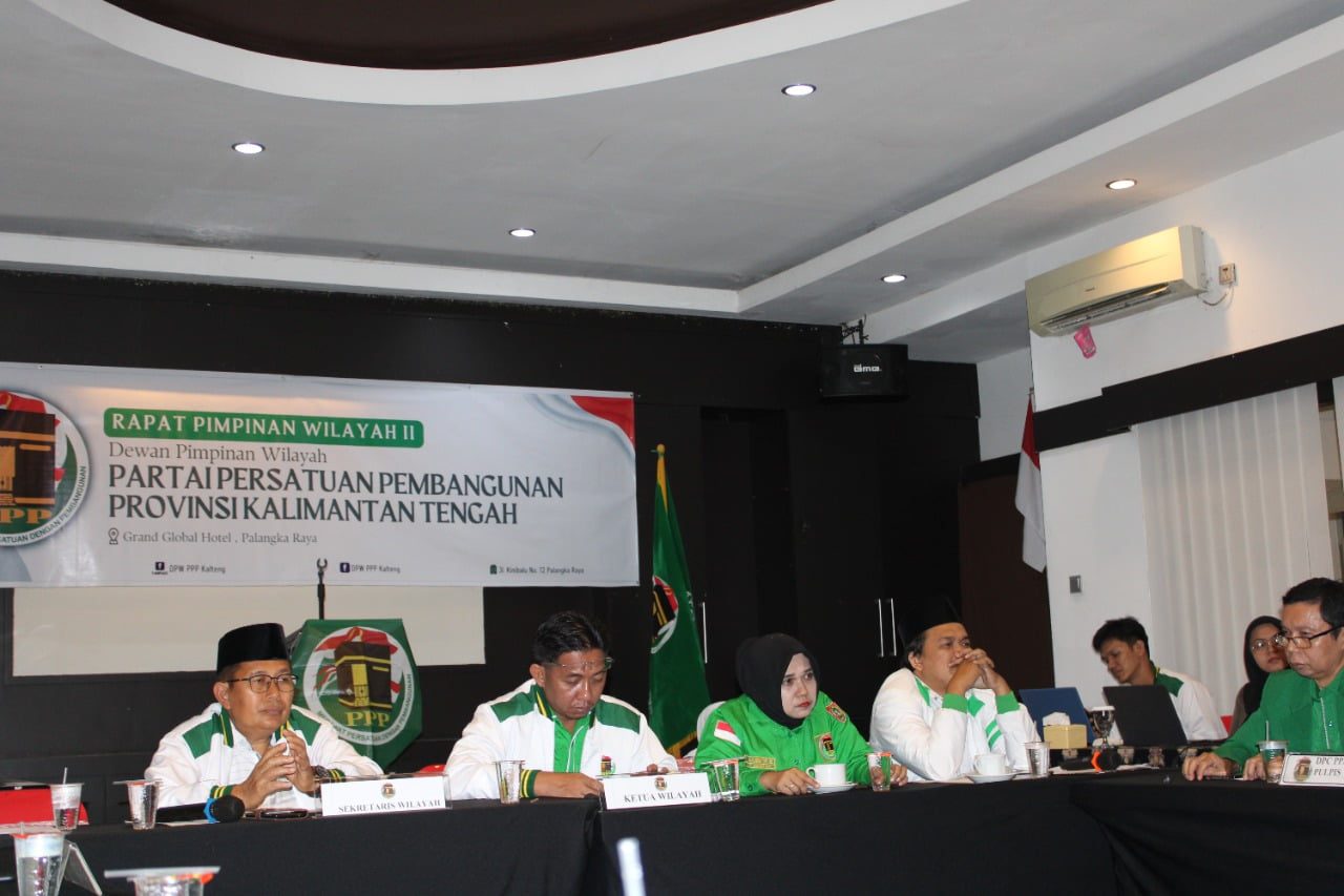 Ketua DPW PPP Kalteng memimpin Rapat Pleno Rapimwil II DPW PPP kalteng