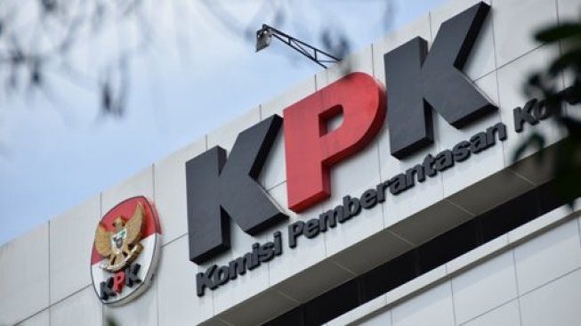 Bupati Kabupaten Kapuas dan Istri Jadi Penyidik ​​KPK Geledah Kantor Bupati Kapuas Tersangka Kasus Korupsi