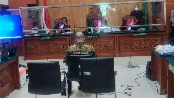 Teddy Minahasa Sebut Anggota Polri Sering Sisihkan Barang Bukti Untuk Dikonsumsi Sendiri