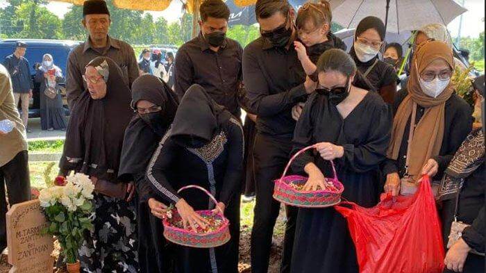 Asmirandah Bersyukur Keinginan Terakhir Sang Ayah Berlibur Sudah Terlaksana Sebelum Meninggal Dunia