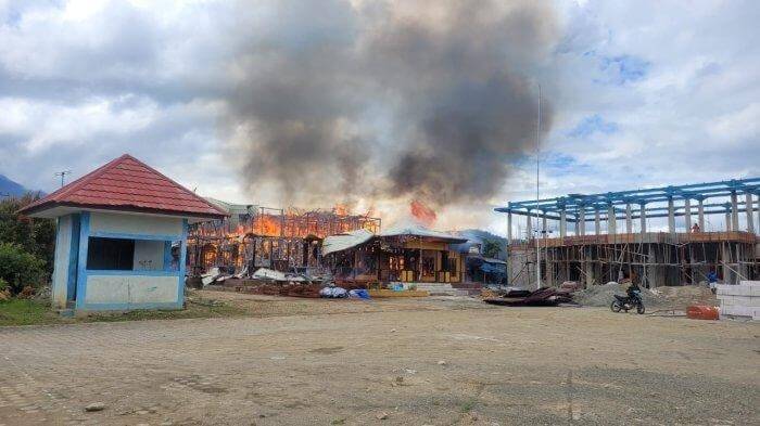 Kantor Bupati Dogiyai Terbakar, Polisi Lakukan Penyelidikan untuk Ungkap Penyebab Kebakaran