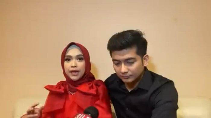 Rumah Tangga Ria Ricis Dan Teuku Ryan Dikabarkan Retak, Oki Setiana Dewi Beri Bantahan