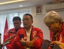 Helmy Yahya Ungkap Tolak Ajakan Gabung Sejumlah Partai Sebelum Resmi Ke PSI Helmy Yahya Ungkap Tolak Ajakan Gabung Sejumlah Partai Sebelum Resmi Ke PSI
