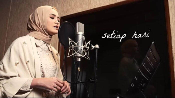Video Musik Lagu Kemenangan Salma Salsabil Bertajuk Menghargai Kata Rindu Trending Di YouTube