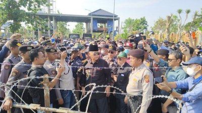 Ponpes Al Zaytun Didatangi Ratusan Orang Dari Forum Indramayu Menggugat