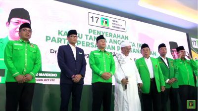 Senyum Sandiaga Uno Saat Tiba Di Markas PPP