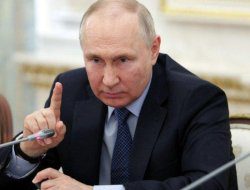Vladimir Putin Isyaratkan Rebut Ibu Kota Ukraina