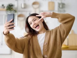 5 Aplikasi Kamera Glowing Terbaik untuk Foto Selfie di Android