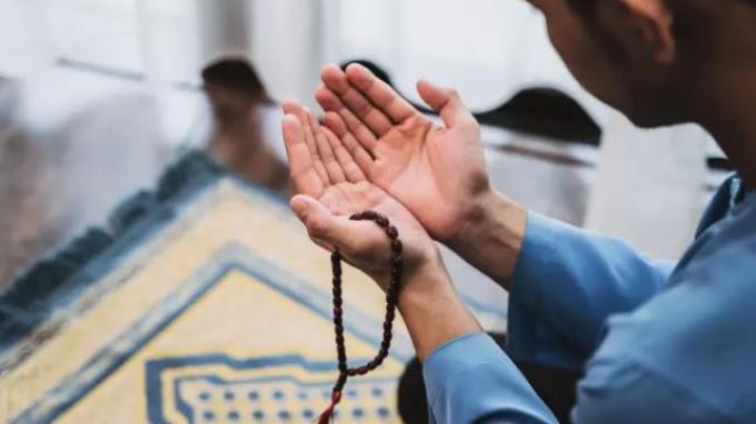 Amalan Sunnah Yang Dilakukan Di Hari Jumat, Ini Keutamaannya