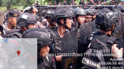 demo di pt bjap Bentrok di PT BJAP dan Masyarakat