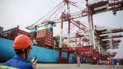 Ekspor China Menurun Drastis Menyusul Perlambatan Ekonomi Global