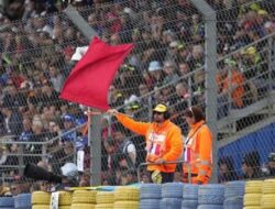 Arti Red Flag di MotoGP dan Aturan Lengkap Warna Bendera